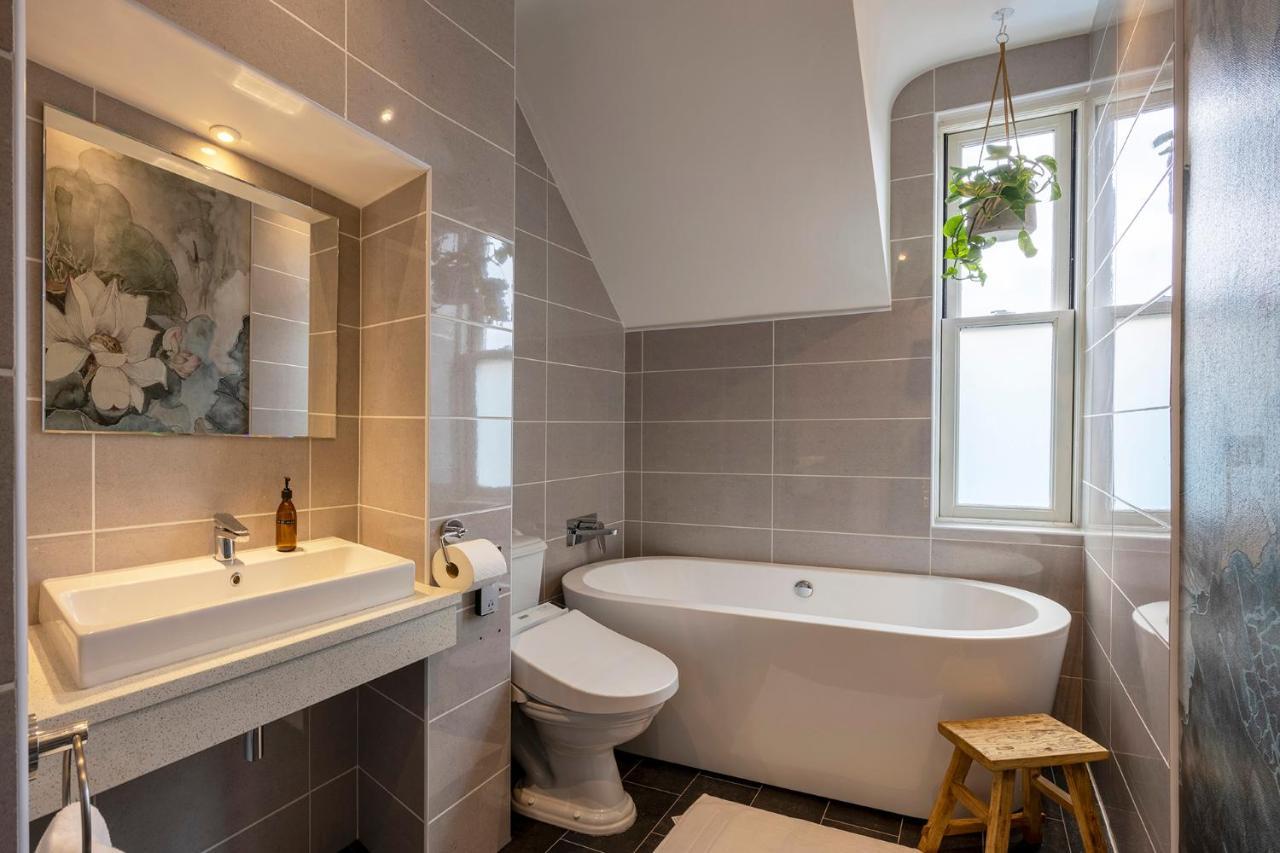 Luxury Central Home - Parking & Ev Point, Superking Bed Canterbury Ngoại thất bức ảnh